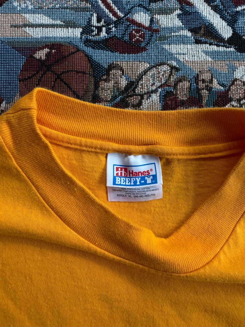 Vintage 90s Men’s Hanes J&C Flippin’ Rigs Bass Fish Yellow Graphic T-shirt - Picture 3 of 3